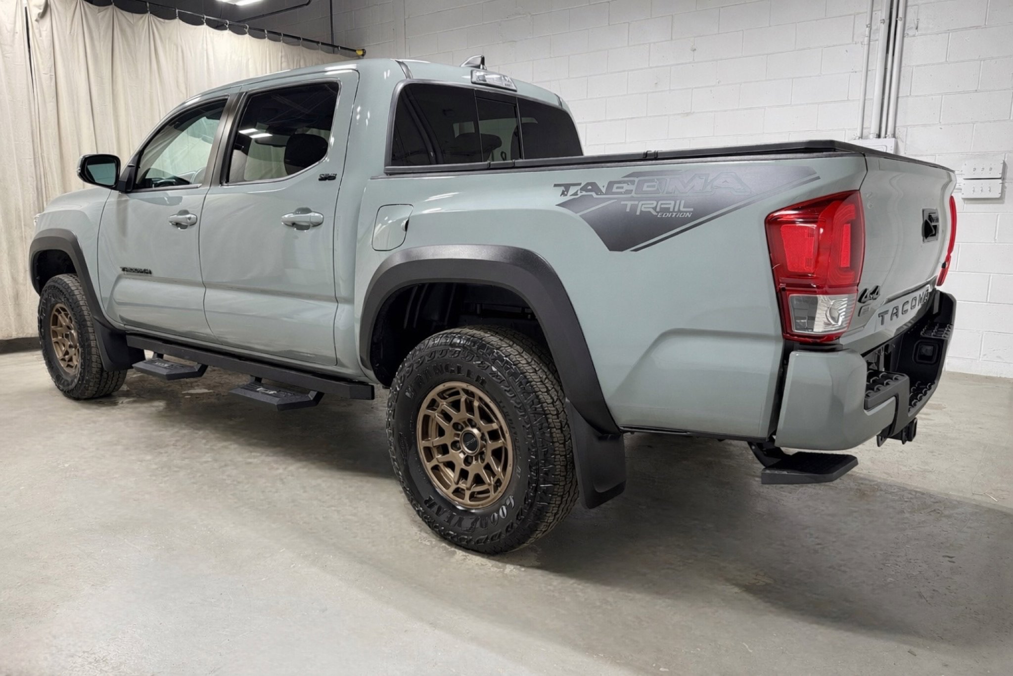 Used 2023 Toyota Tacoma 4x4 Double Cab w/ Trail Edition image 5