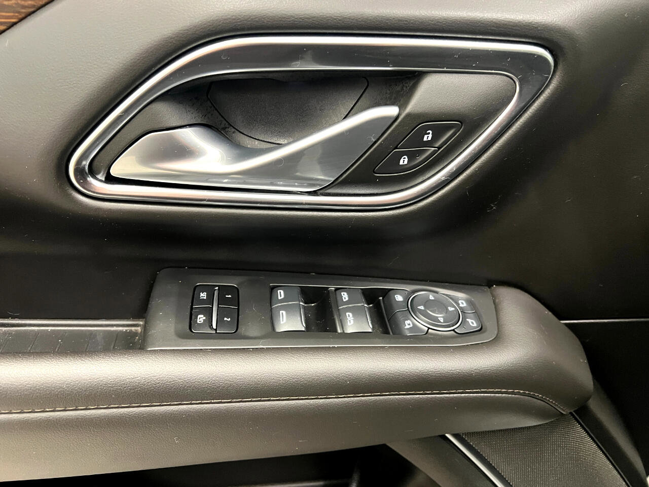 Used 2024 Chevrolet Tahoe High Country image 24