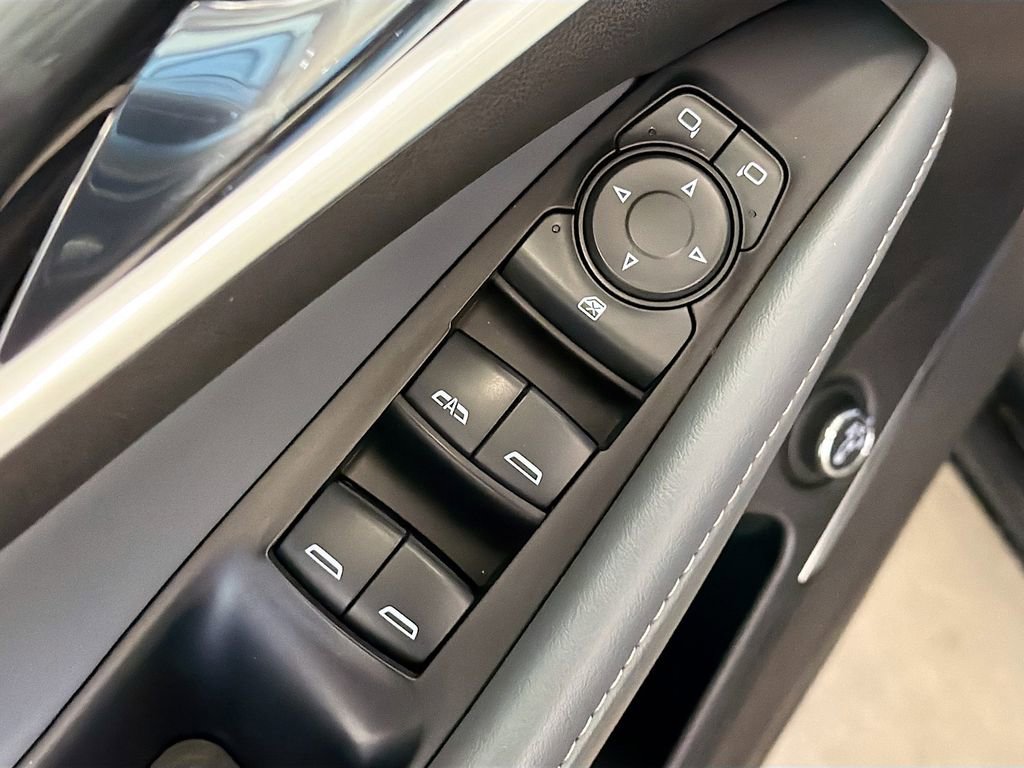 Used 2019 Buick Enclave Essence image 18