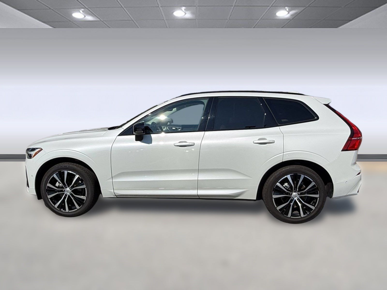 Certified 2024 Volvo XC60 B5 Ultimate w/ Protection Package Premier AWD/4WD image 2