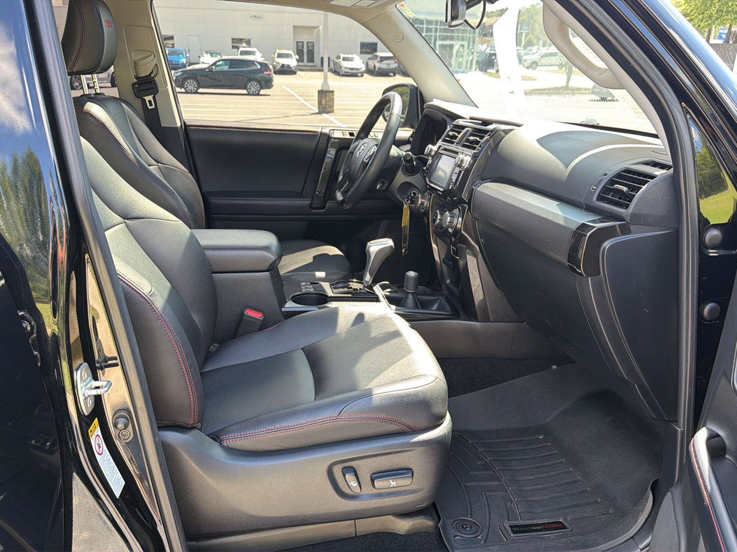 Used 2018 Toyota 4Runner TRD Off-Road Premium AWD/4WD image 13