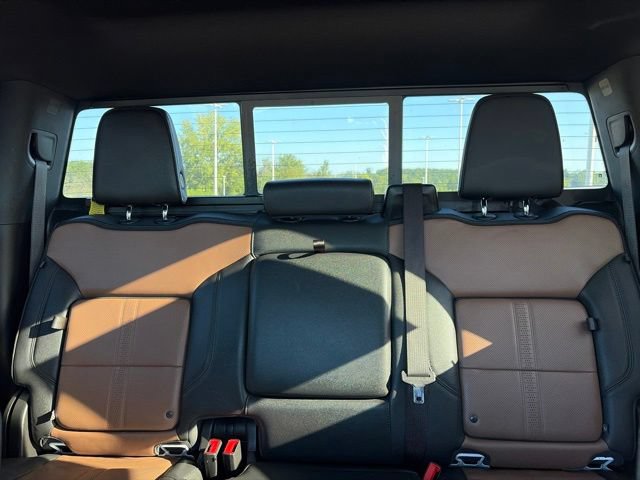 Used 2024 Chevrolet Silverado 2500 High Country w/ High Country Premium Package AWD/4WD image 36