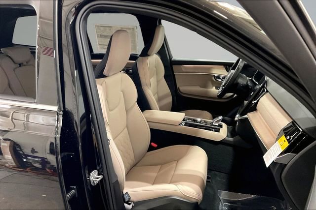 New 2026 Volvo XC90 T8 Plus w/ Protection Package Premier image 12