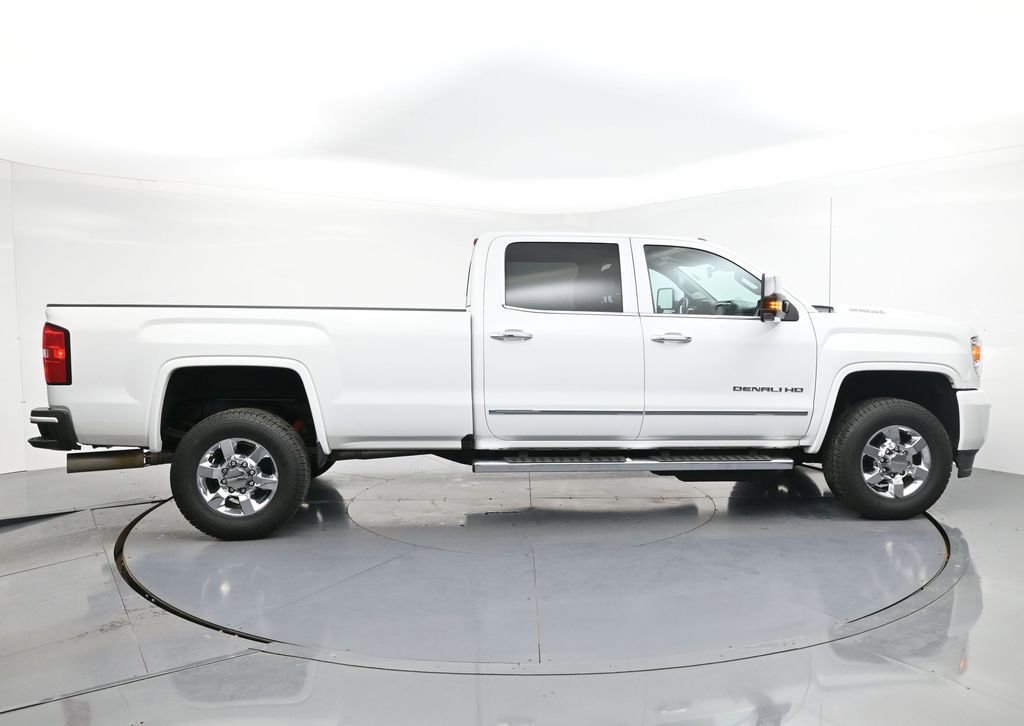 Used 2019 GMC Sierra 3500 Denali w/ Duramax Plus Package AWD/4WD image 4