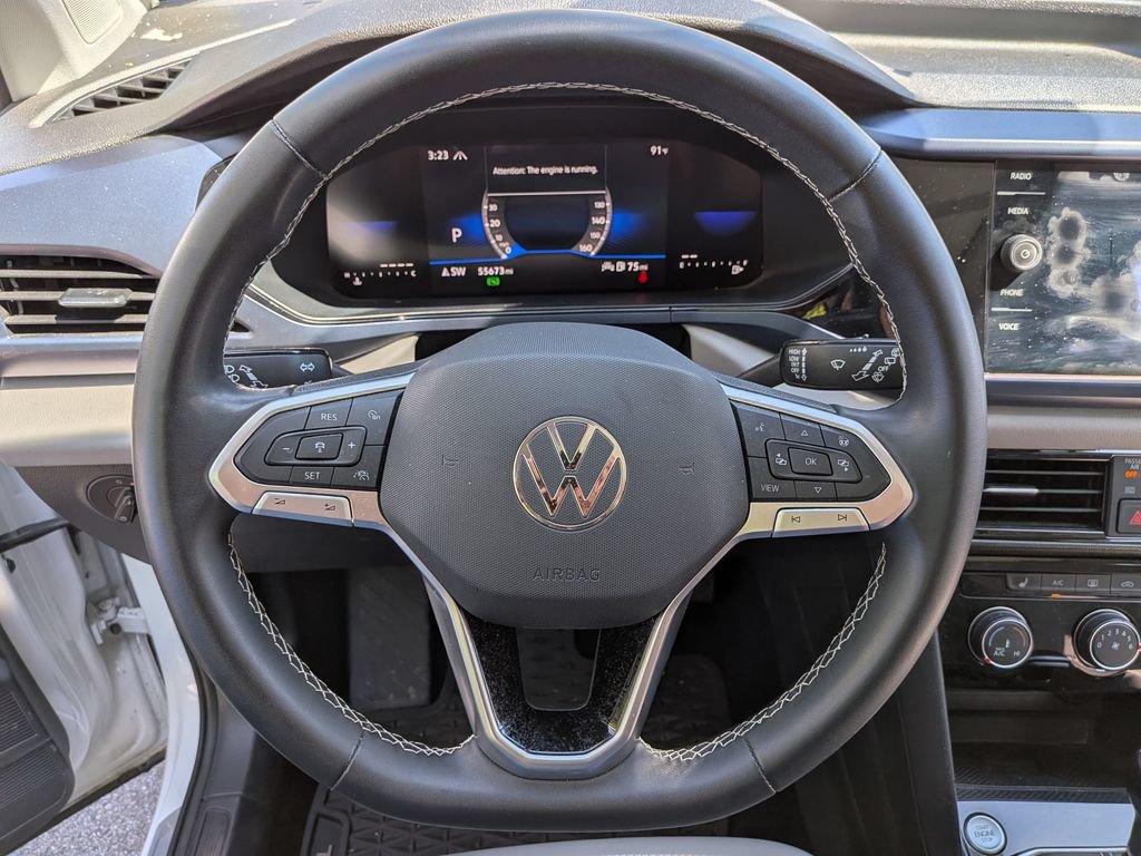 Used 2023 Volkswagen Taos SE w/ Panoramic Sunroof Package AWD/4WD image 11