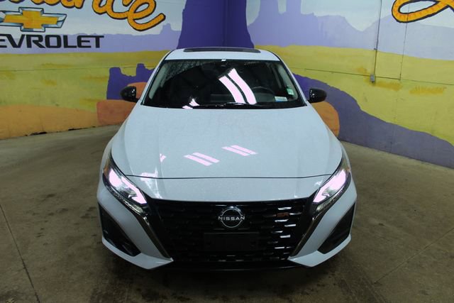 Used 2023 Nissan Altima 2.5 SR image 3