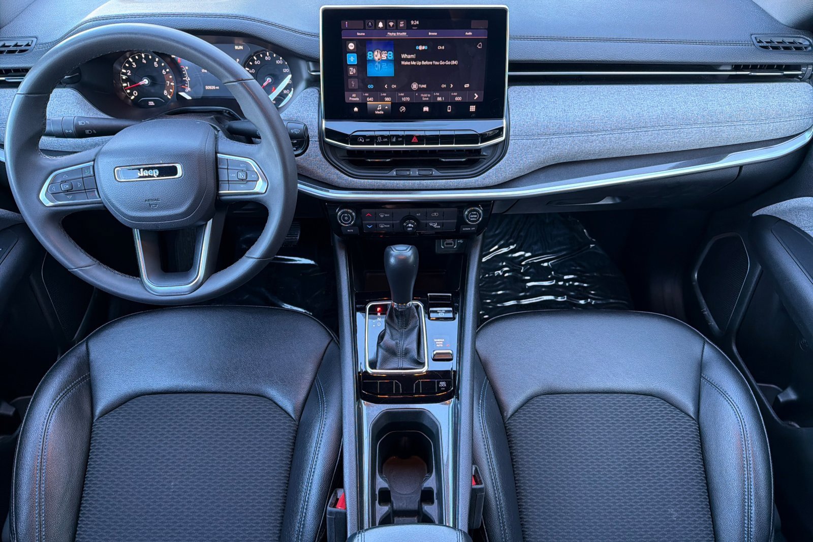 Used 2024 Jeep Compass Latitude image 10