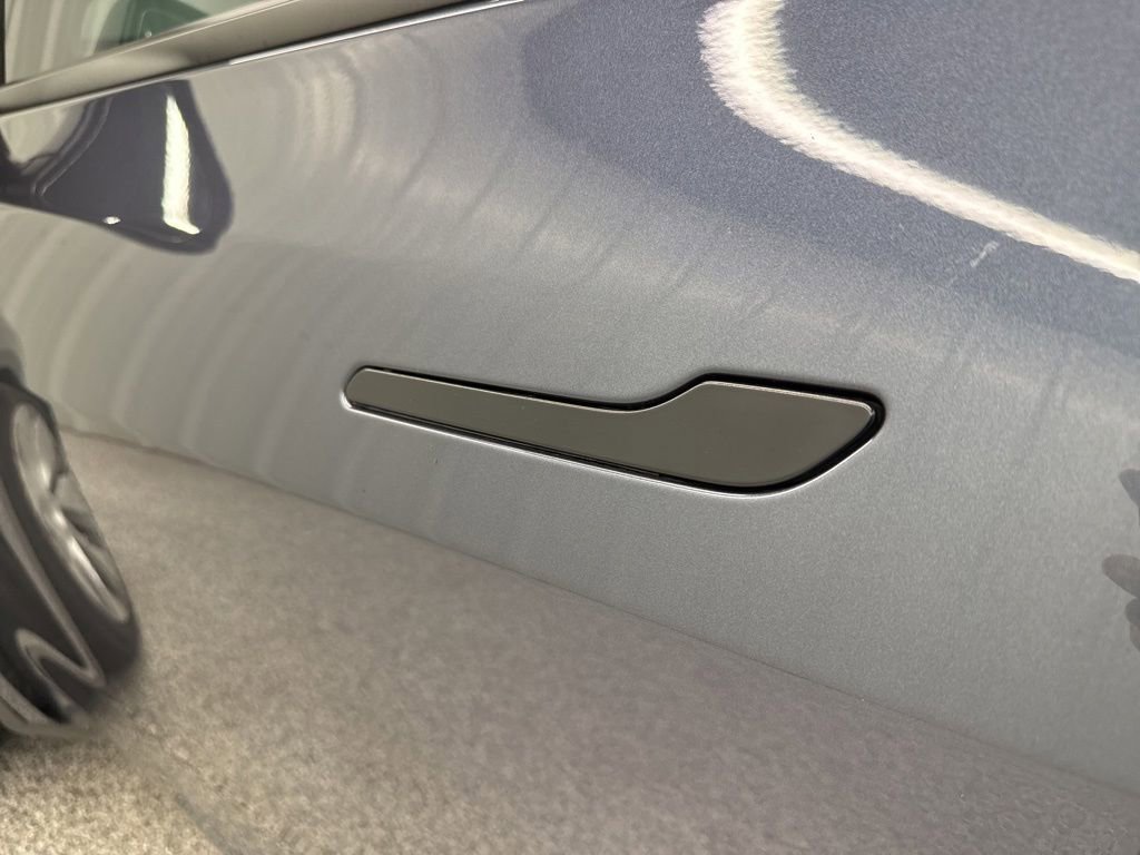 Used 2023 Tesla Model Y Long Range AWD/4WD image 17