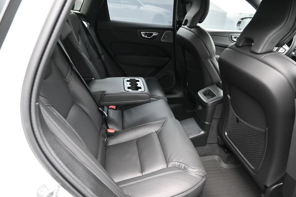 New 2026 Volvo XC60 T8 Ultra w/ Climate Package AWD/4WD image 19