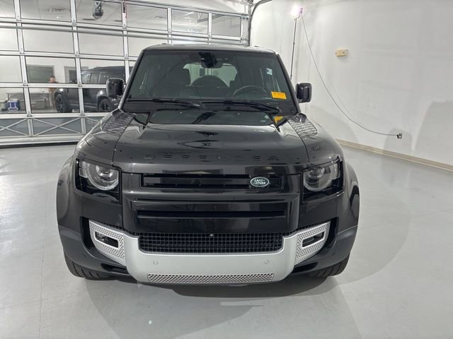 Used 2024 Land Rover Defender 110 S image 3
