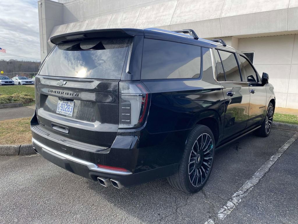 Used 2026 Chevrolet Suburban High Country image 5