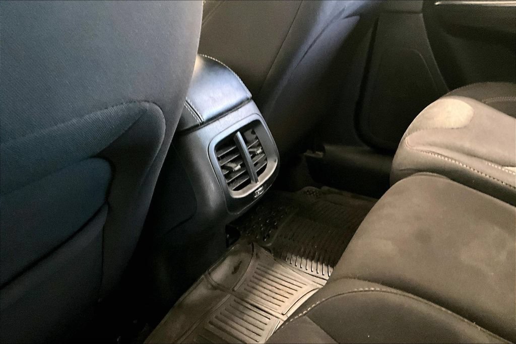 Used 2016 Jeep Cherokee Sport w/ Cold Weather Group FWD image 10