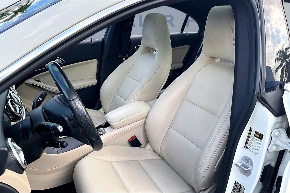 Used 2015 Mercedes-Benz CLA 250 image 21