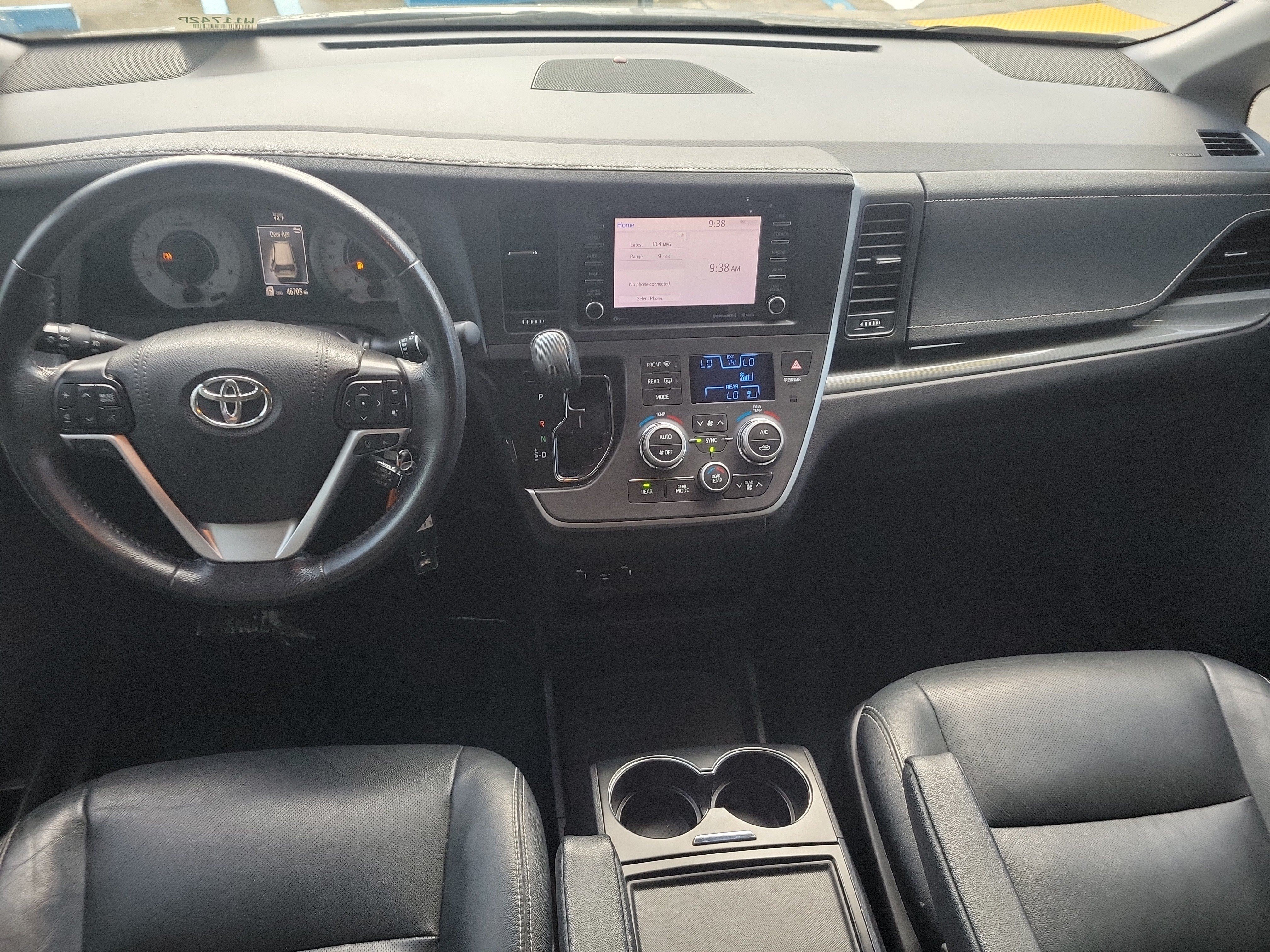 Used 2020 Toyota Sienna SE FWD image 18