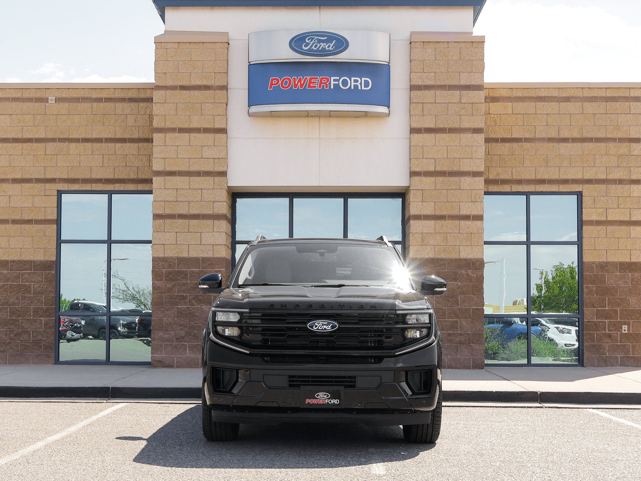 New 2027 Ford Expedition Platinum AWD/4WD image 3
