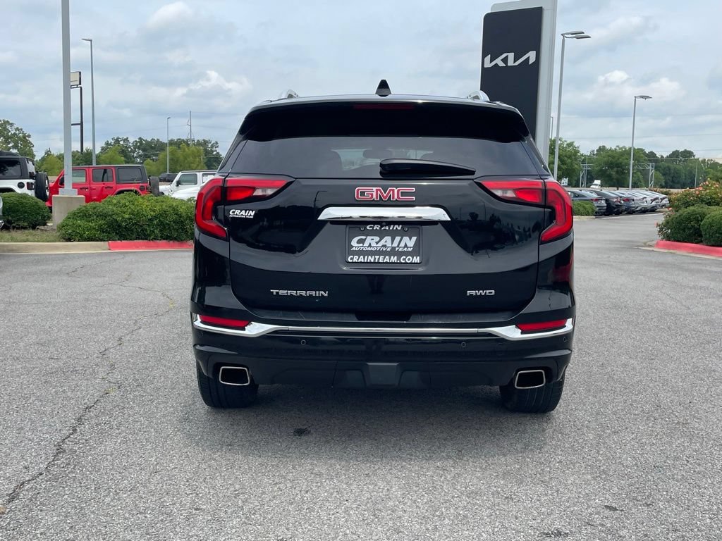 Used 2020 GMC Terrain Denali w/ Denali Premium Package AWD/4WD image 6