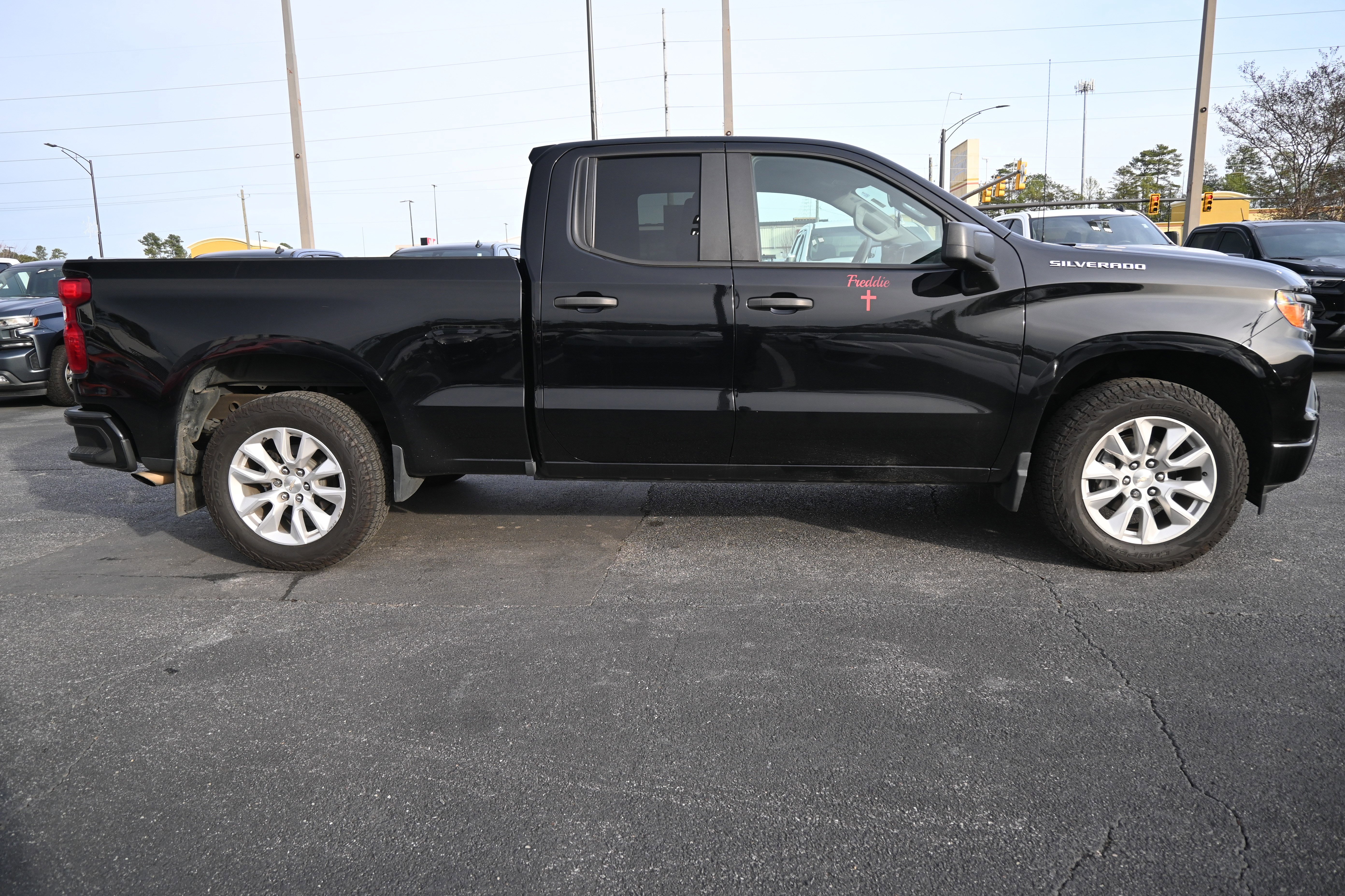 Used 2022 Chevrolet Silverado 1500 Custom image 11