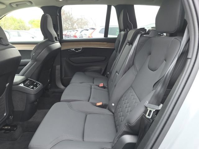 Certified 2025 Volvo XC90 B5 Plus image 23