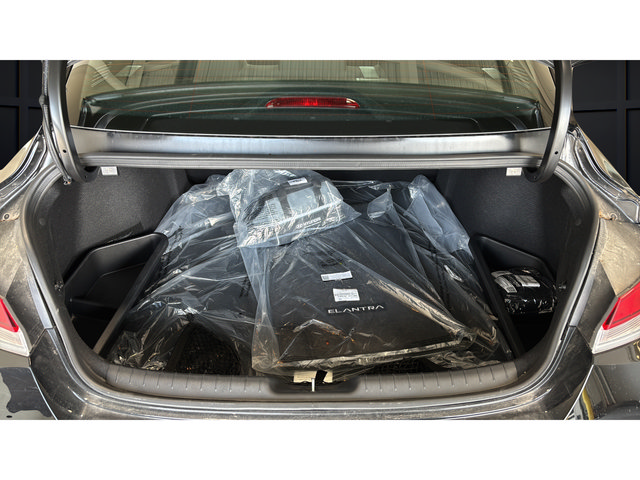 Certified 2025 Hyundai Elantra Sport FWD image 26
