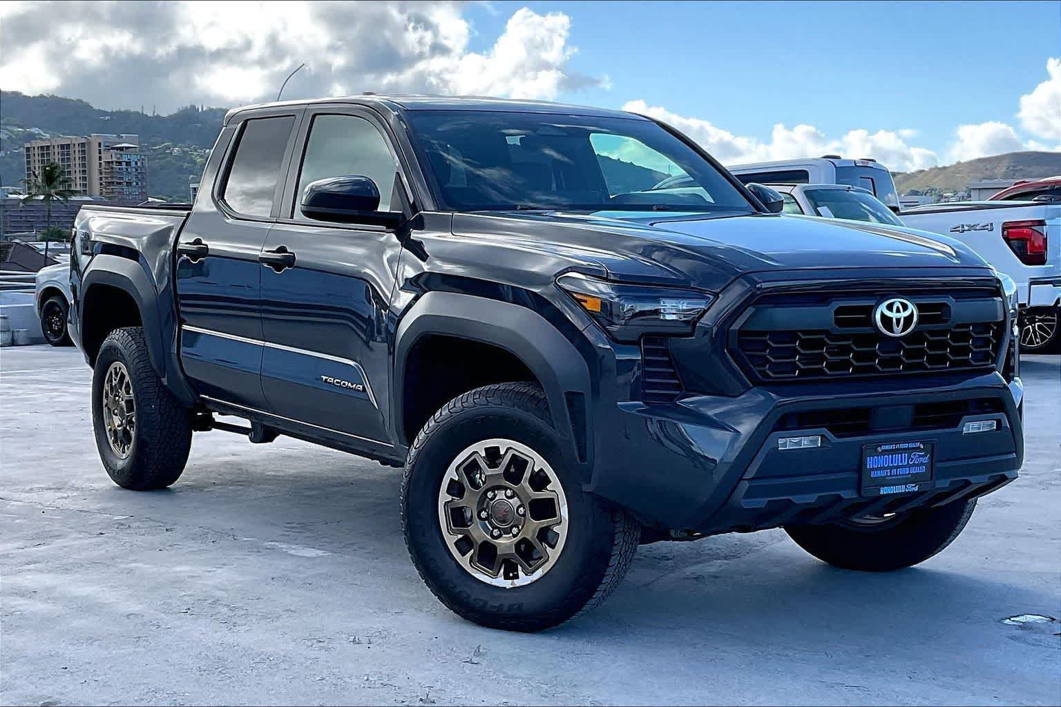 Used 2025 Toyota Tacoma TRD Off-Road AWD/4WD image 21