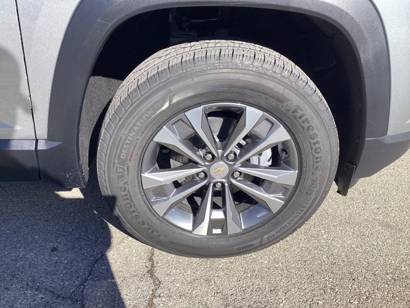 New 2026 Chevrolet Equinox LT w/ Safety and Technology Package image 9