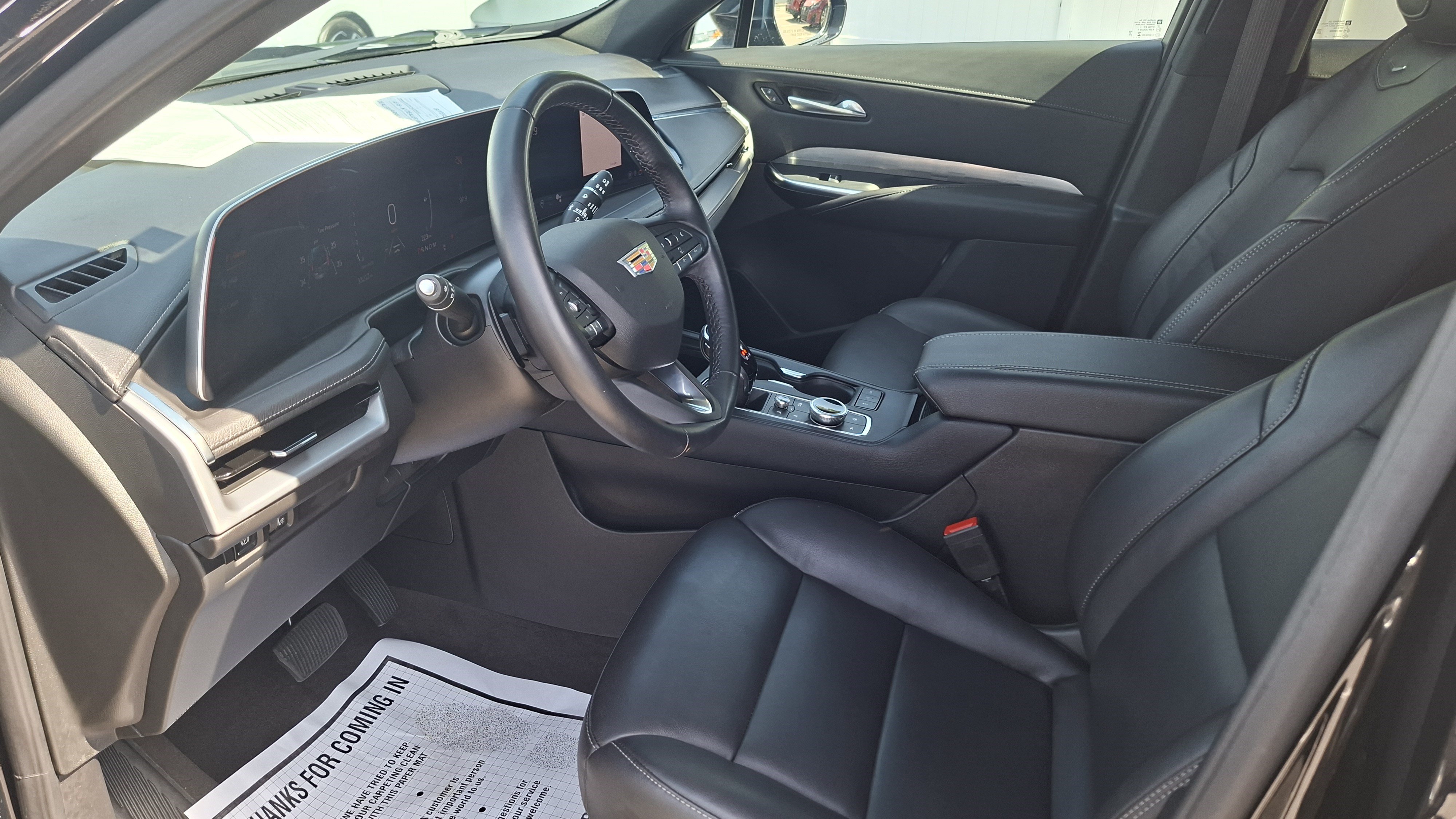 Used 2025 Cadillac XT4 Premium Luxury FWD image 9