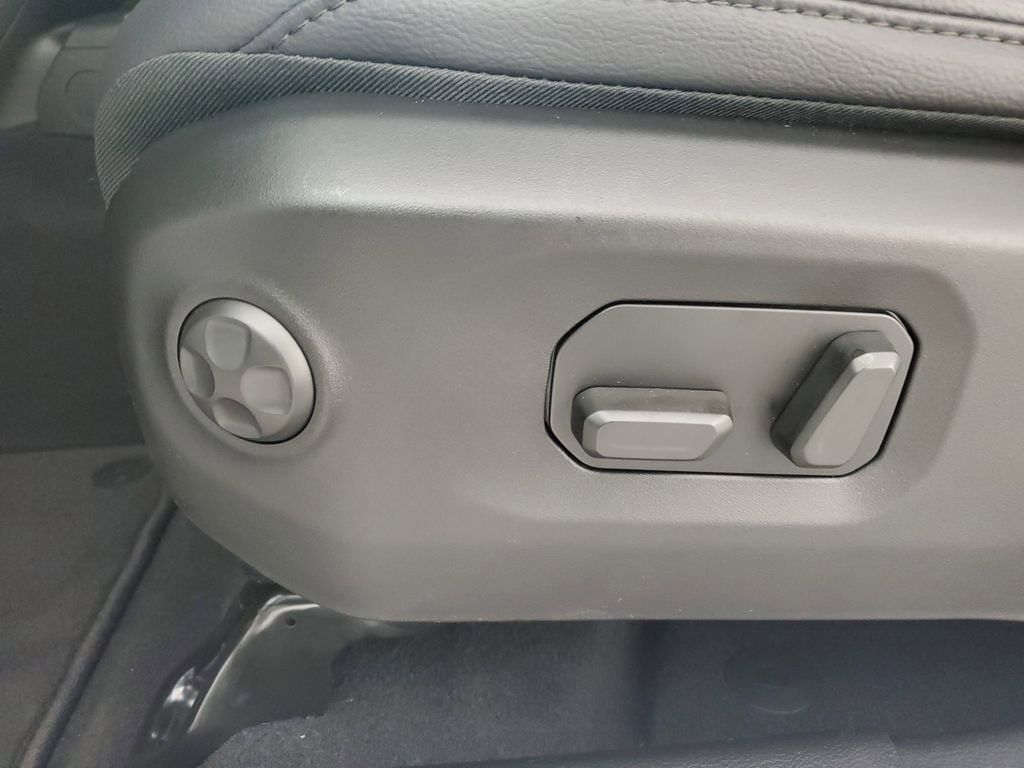 New 2025 Jeep Gladiator Sport image 29