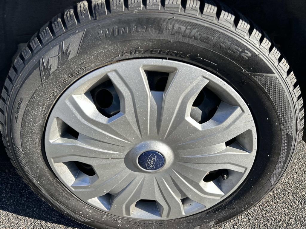 Certified 2020 Ford Transit Connect XL image 9