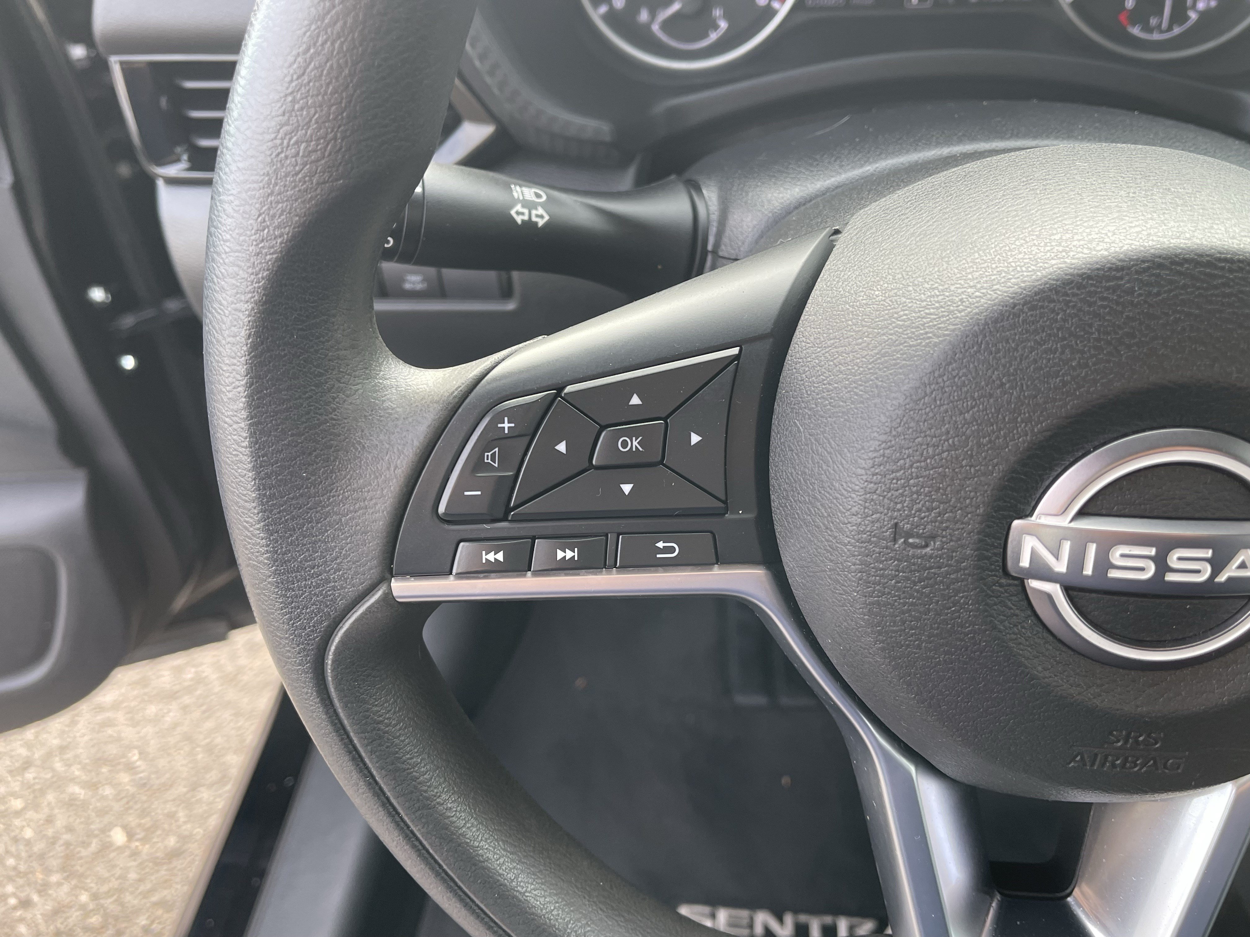 Used 2024 Nissan Sentra SV FWD image 20