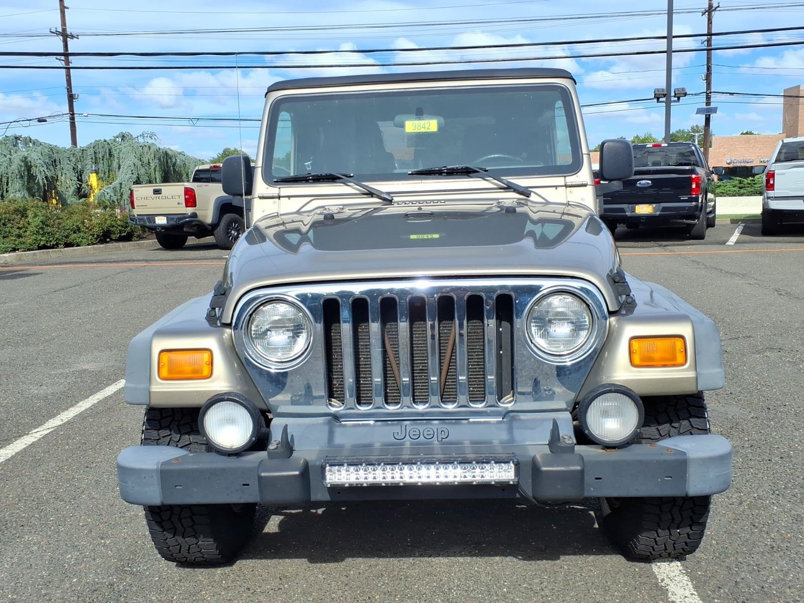 Used 2004 Jeep Wrangler 4WD image 2