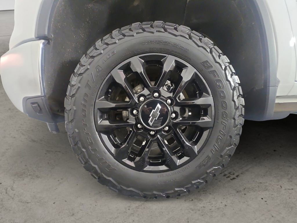 Certified 2025 Chevrolet Silverado 3500 LT AWD/4WD image 14