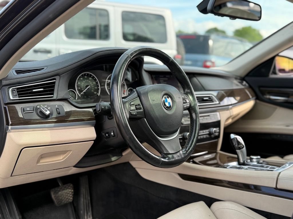 Used 2012 BMW 750i xDrive AWD/4WD image 13