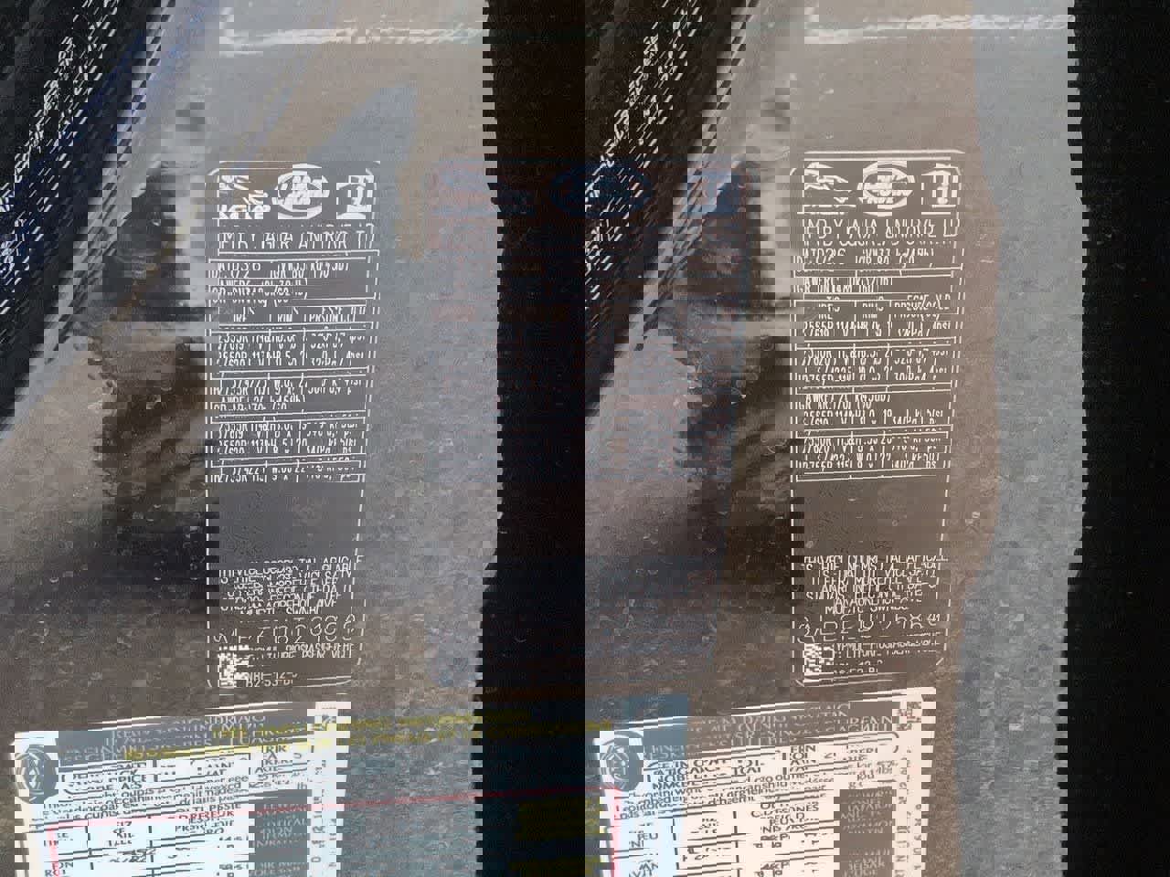 New 2026 Land Rover Defender 130 X-Dynamic SE image 40