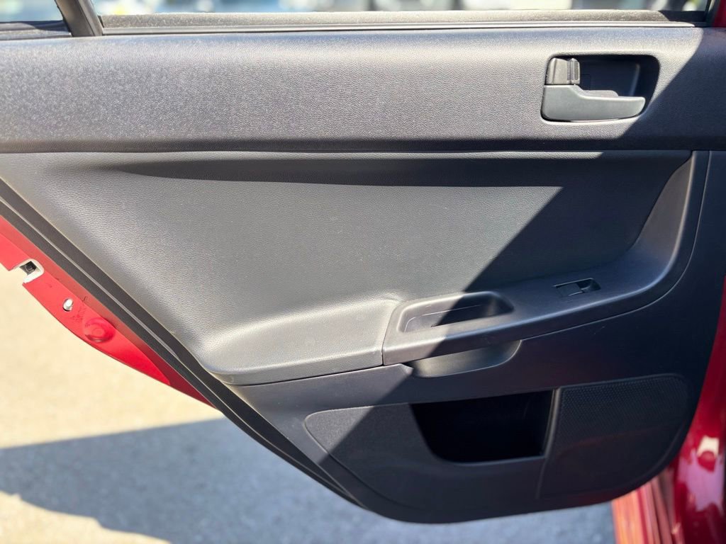 Used 2015 Mitsubishi Lancer ES image 17