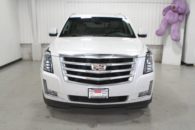 Used 2018 Cadillac Escalade ESV Luxury AWD/4WD image 6