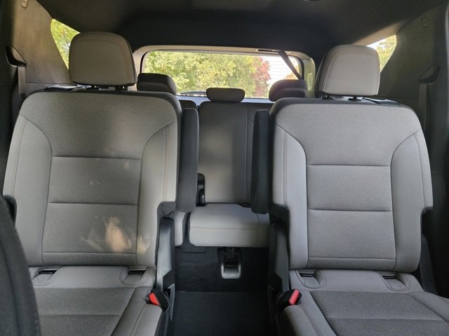 Used 2025 Chevrolet Traverse LT image 29