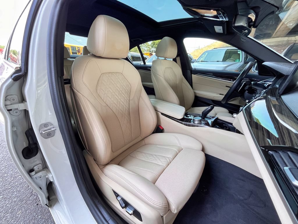 Used 2021 BMW 530i xDrive w/ Convenience Package AWD/4WD image 20