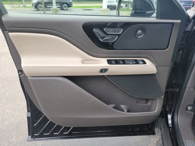 Certified 2024 Lincoln Aviator Reserve w/ Elements Package Plus AWD/4WD image 21