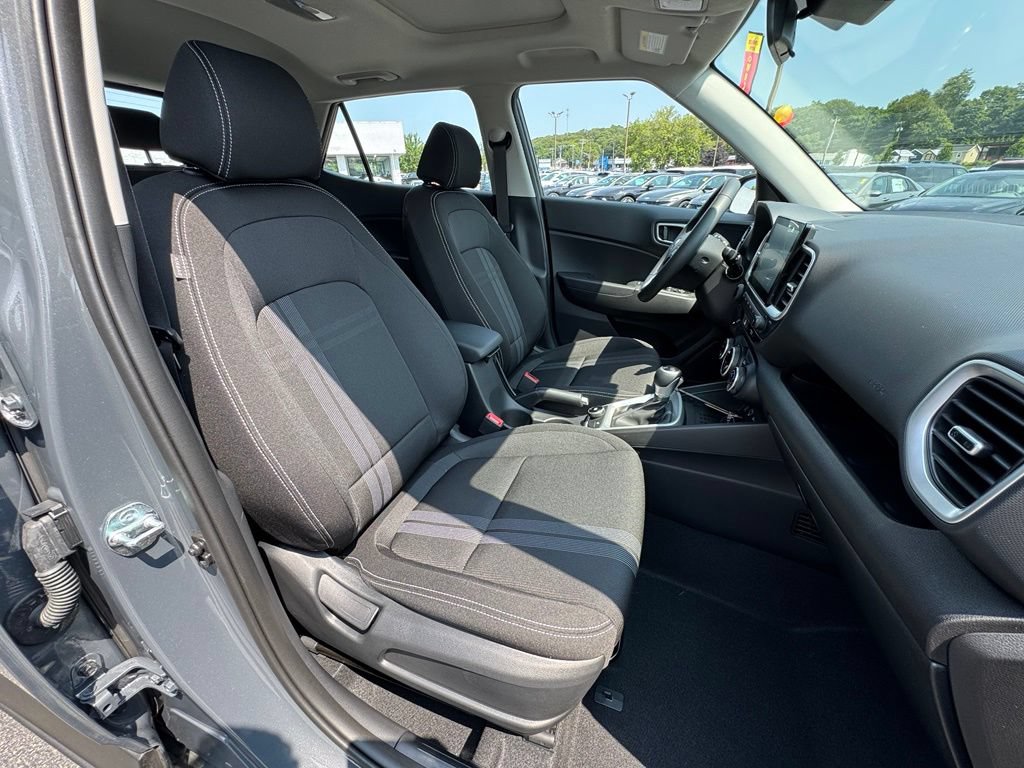 Certified 2026 Hyundai Venue SEL FWD image 25