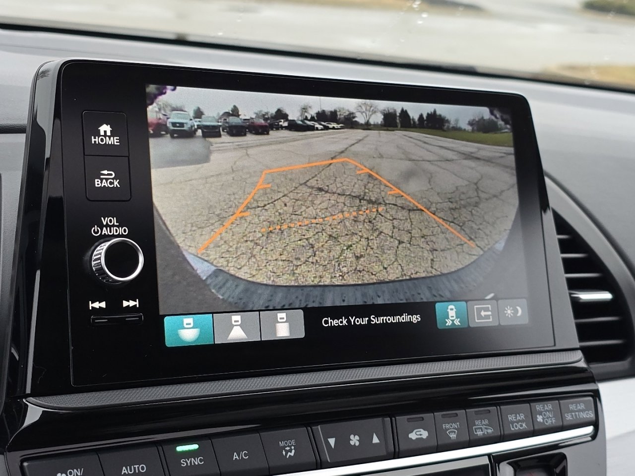 New 2026 Honda Odyssey Touring image 32