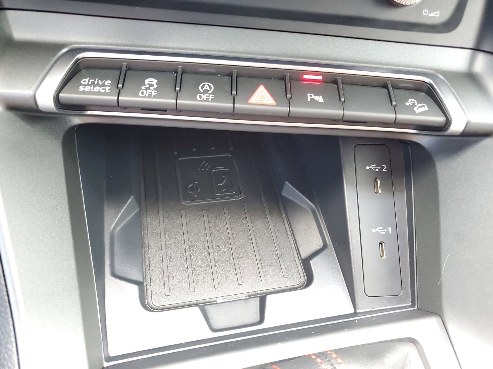 Used 2025 Audi Q3 2.0T Premium Plus w/ Premium Plus Package AWD/4WD image 28