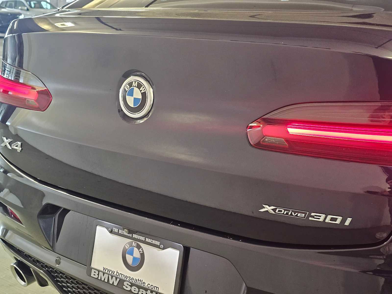 Used 2021 BMW X4 xDrive30i w/ M Sport Package image 7