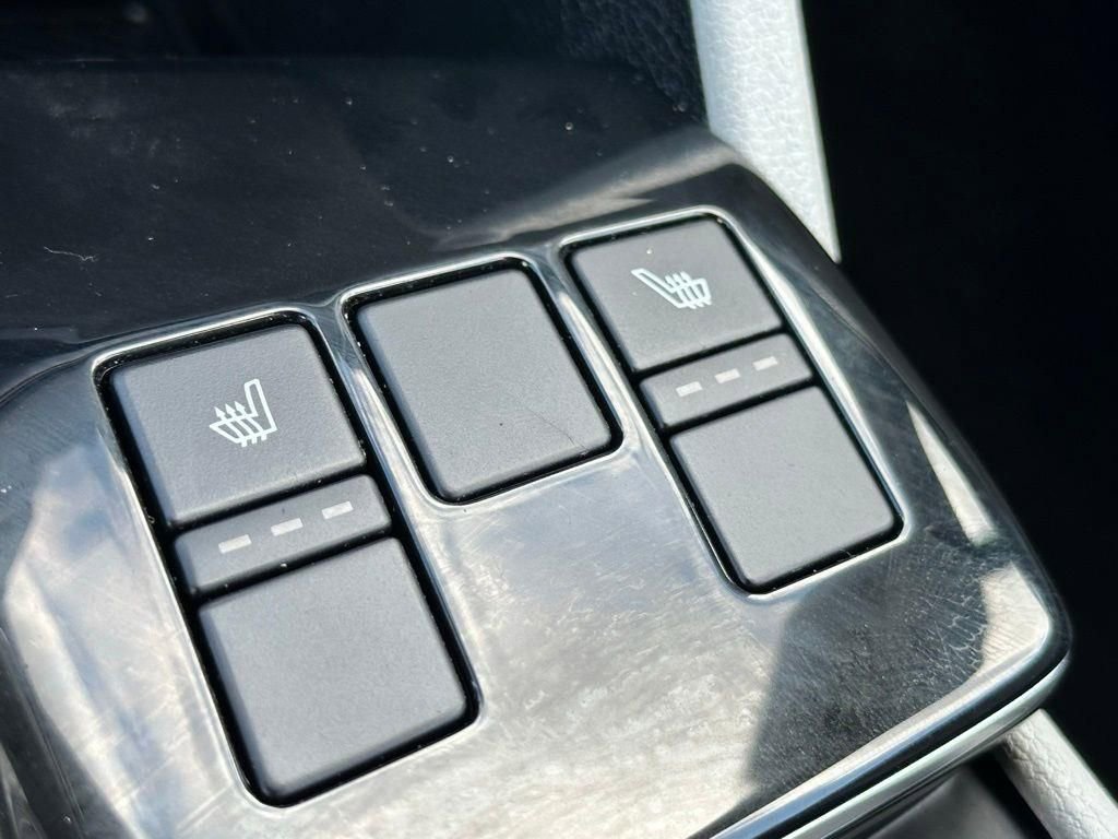 Used 2024 Kia Sportage EX image 19