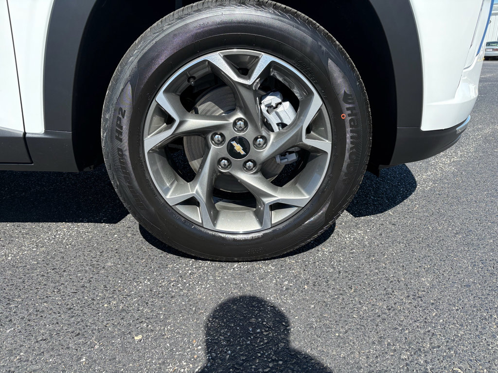 New 2026 Chevrolet Trax LT w/ Driver Confidence Package image 5