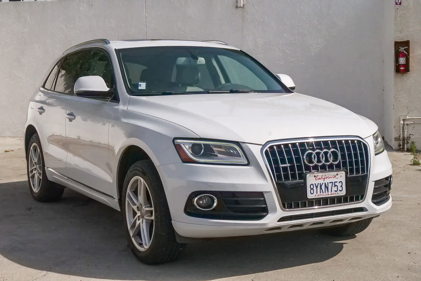 Used 2016 Audi Q5 2.0T Premium Plus w/ Technology Package image 3