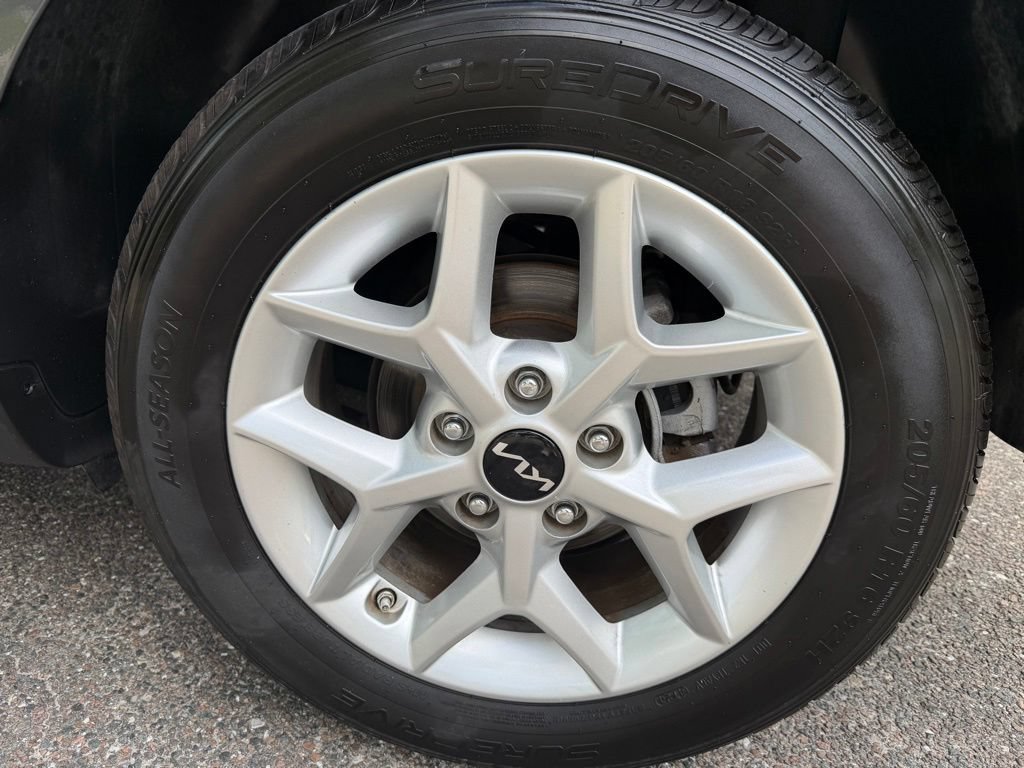Used 2024 Kia Soul LX w/ Option Group 015 FWD image 29