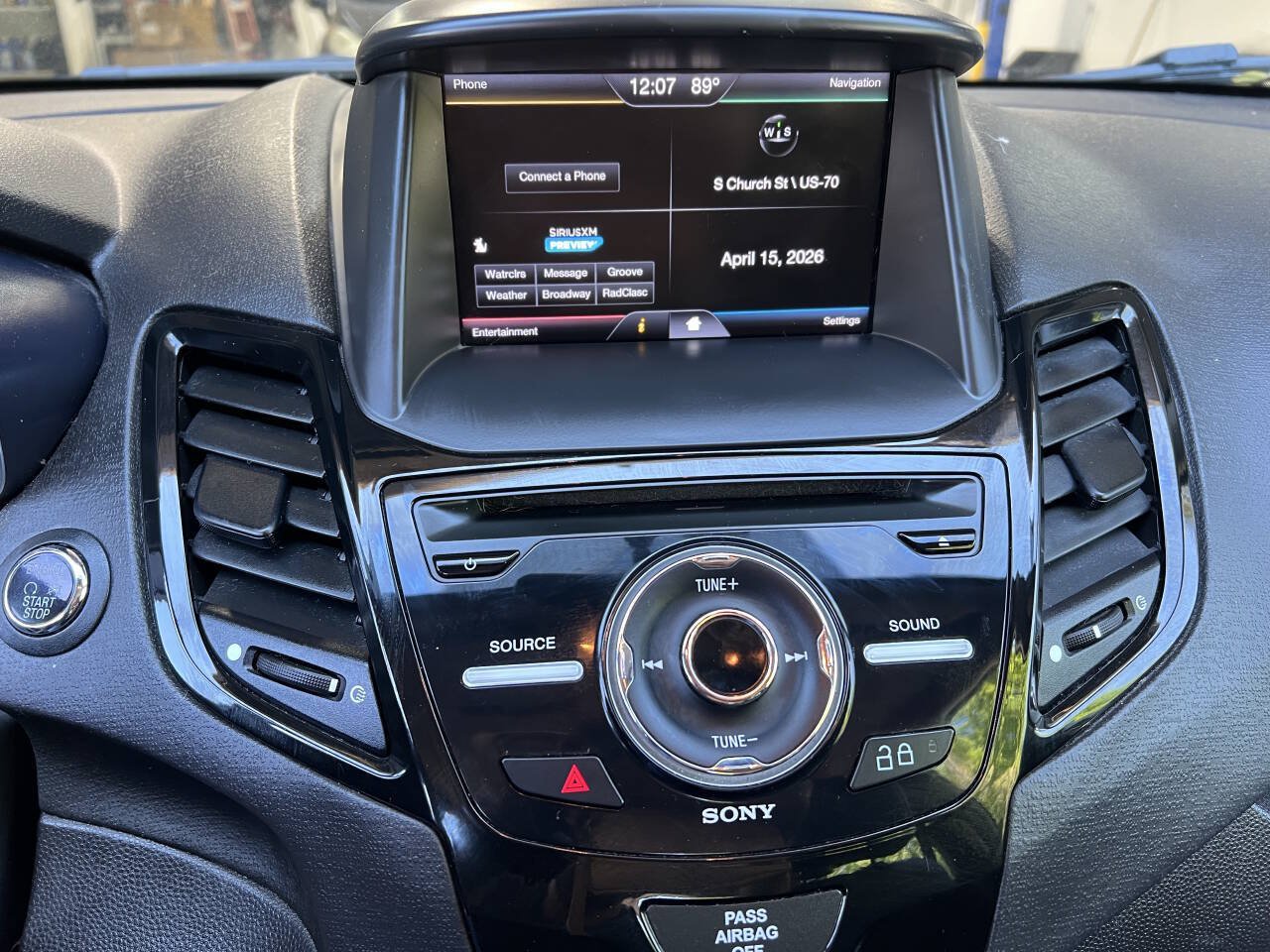 Used 2014 Ford Fiesta Titanium FWD image 18