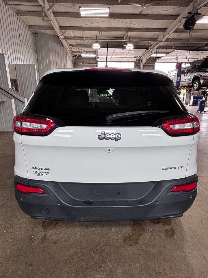 Used 2017 Jeep Cherokee Sport w/ Safety Group AWD/4WD image 8