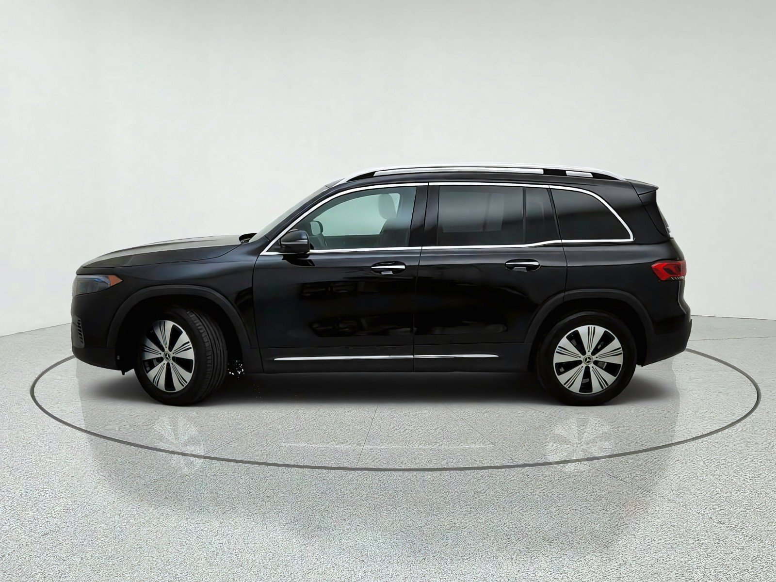 Used 2023 Mercedes-Benz EQB 250+ image 14