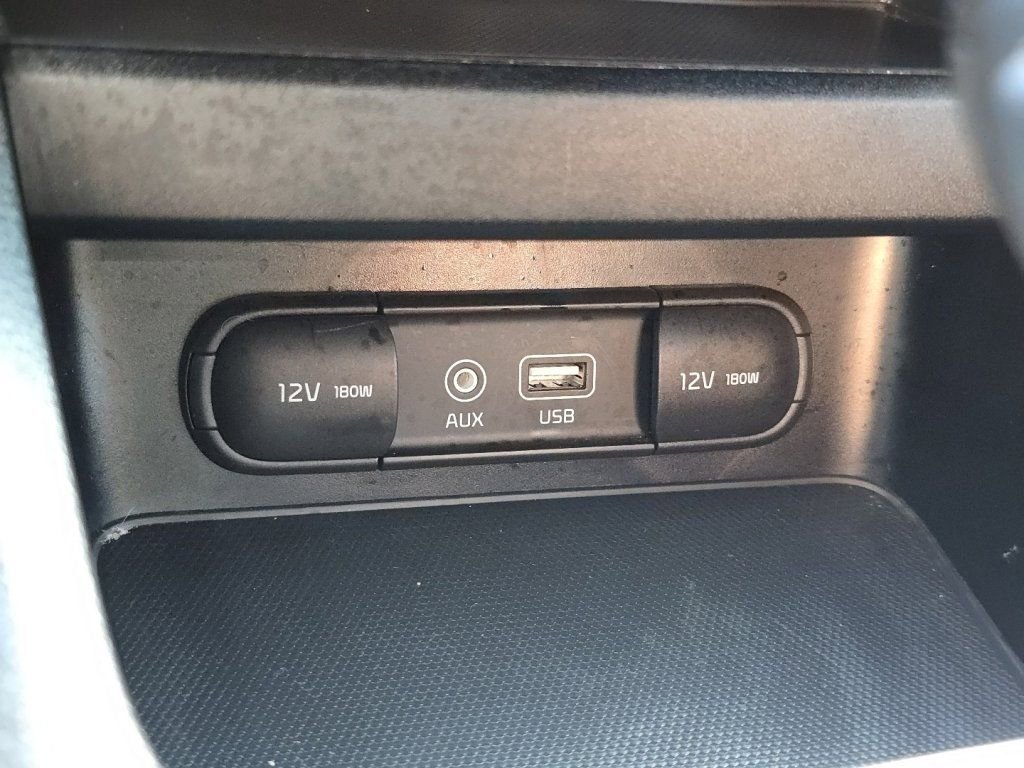 Used 2020 Kia Forte LXS FWD image 28